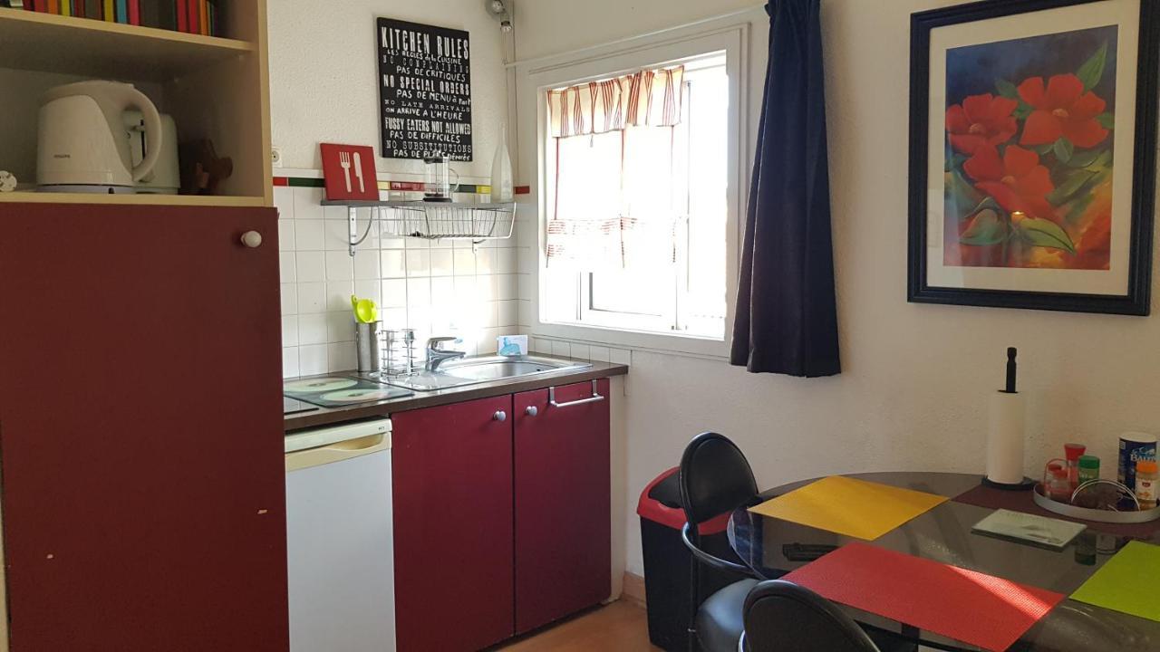 Un Pied A Terre Apartment Каркасон Екстериор снимка